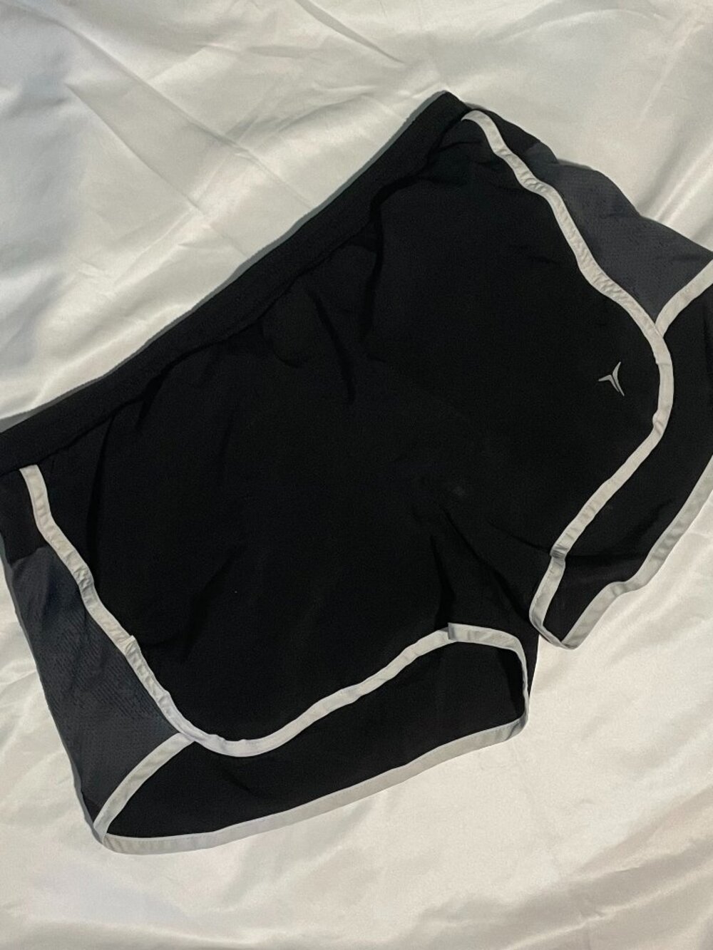 Running shorts